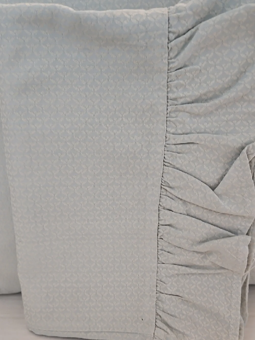 Ralph Lauren Blue Sage Woven Ruffle Hem Cotton Standard Pillowcase Set